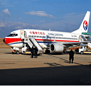 萧山机场货运航空快运业稳步发展的原因是什么？